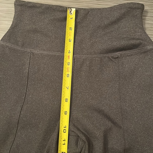 NWT NYDJ Women’s Gray City Sport Original Slimming Fit Capri Leggings Sz XS Yoga - Picture 9 of 10